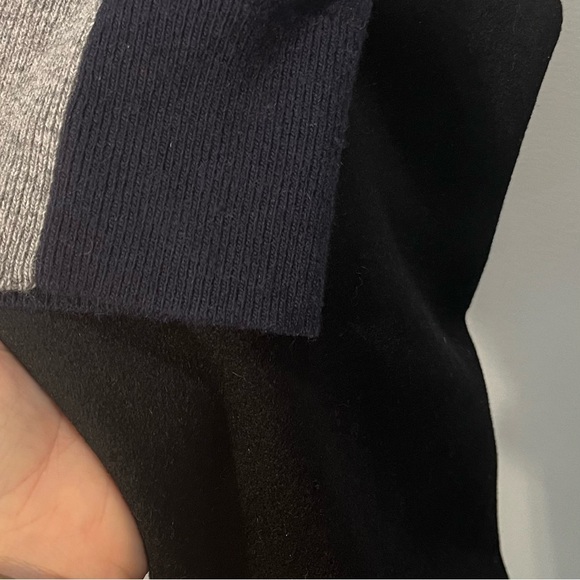 Banana Republic Extra Fine Merino Wool Crew Neck Rib Knit Sweater Gray Pink Navy - Picture 10 of 10